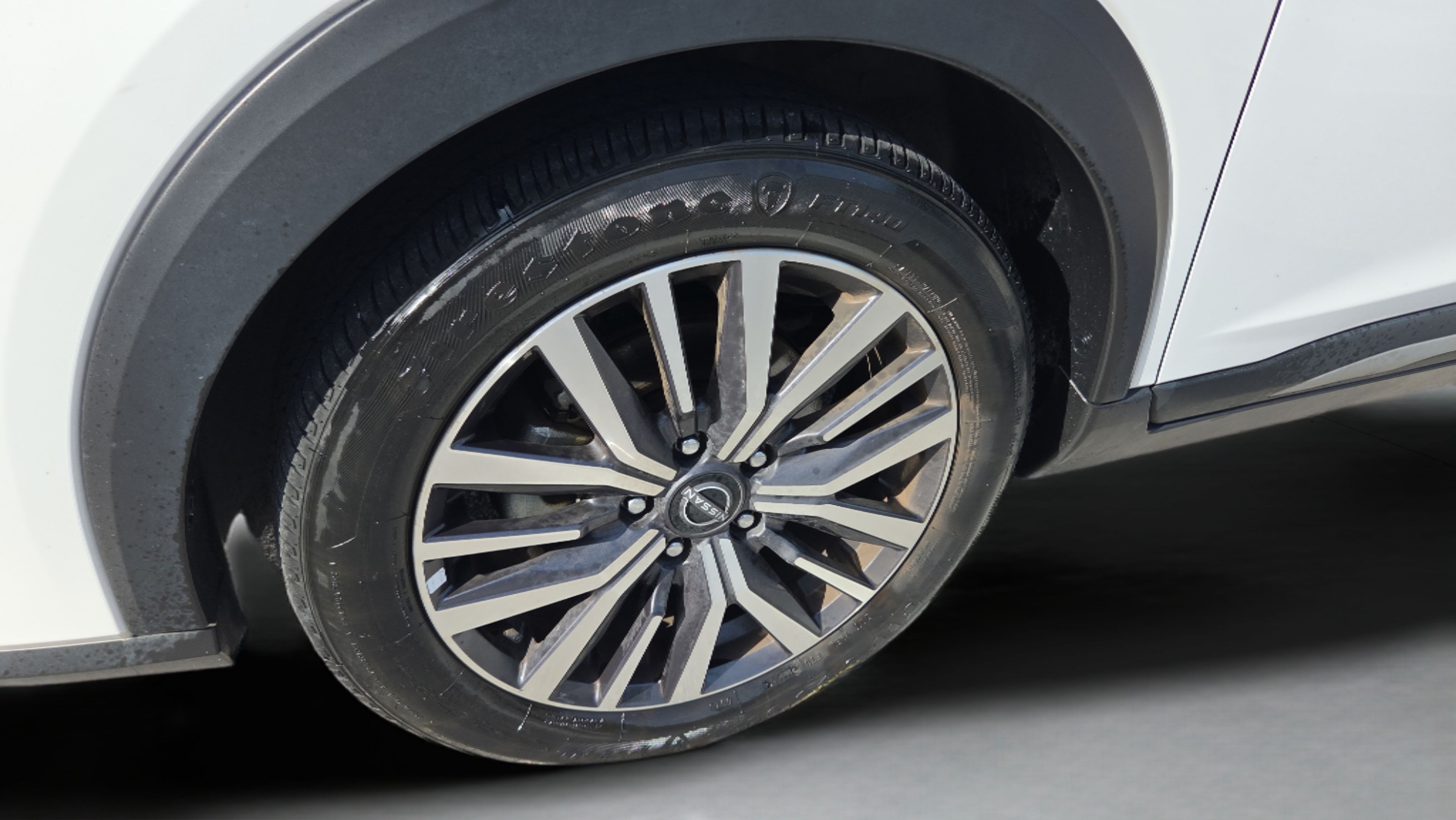 Used 2024 Nissan Kicks SR FWD image 29