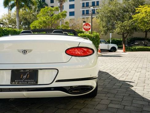 Used 2024 Bentley Continental GT Speed image 26