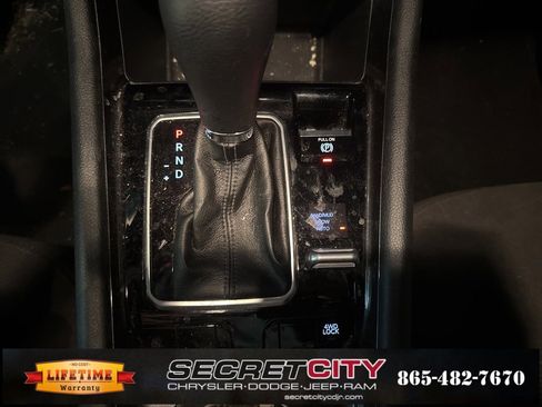 Used 2023 Jeep Compass Sport image 32