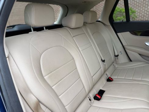 Used 2018 Mercedes-Benz GLC 300 4MATIC image 35
