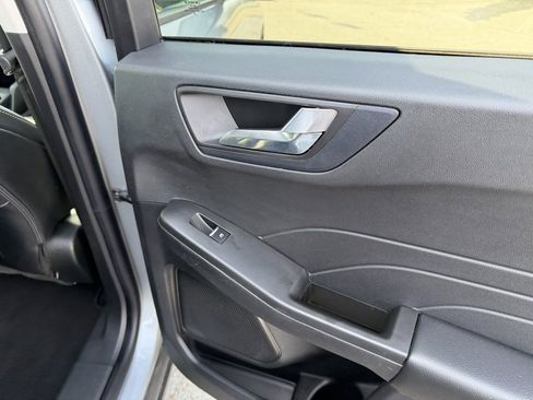 Used 2022 Ford Escape SEL image 34