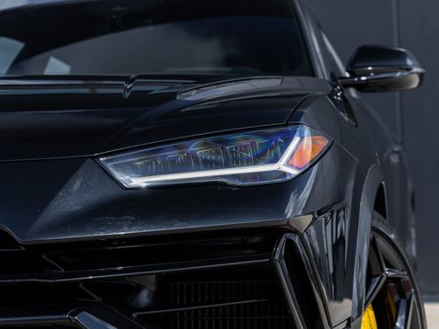 Used 2024 Lamborghini Urus Performante image 18