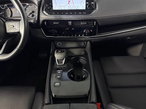 Used 2023 Nissan Rogue SL w/ SL Premium Package image 17