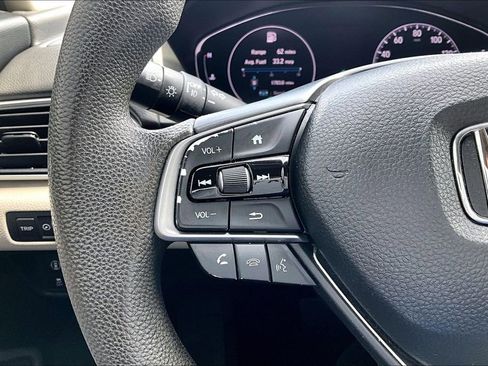 Used 2020 Honda Accord EX image 17