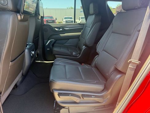 Used 2024 GMC Yukon Denali w/ Advanced Technology Package AWD/4WD image 28