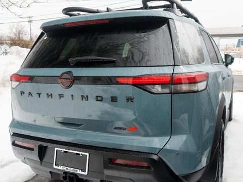 New 2026 Nissan Pathfinder SV image 5