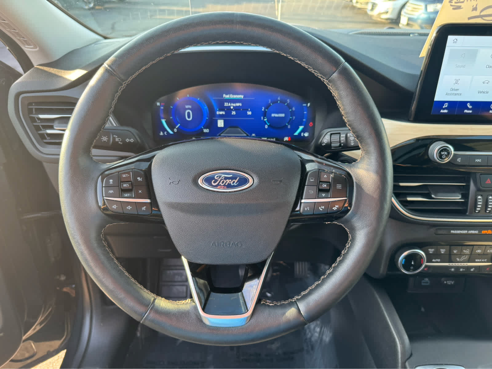 Used 2022 Ford Escape Titanium w/ Titanium Elite Package AWD/4WD image 24