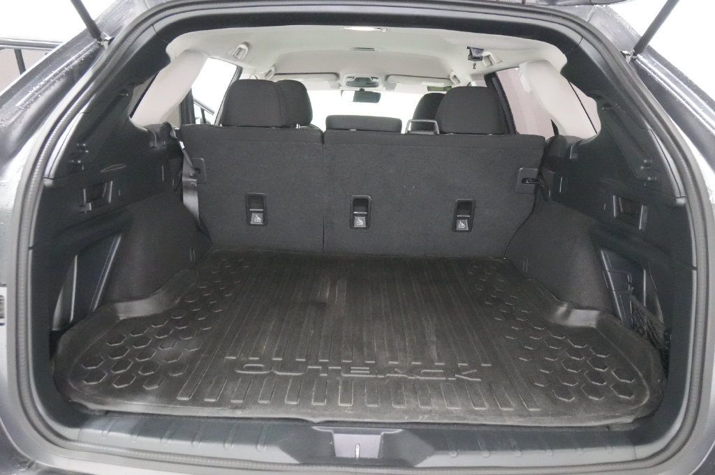 Used 2022 Subaru Outback AWD/4WD image 18