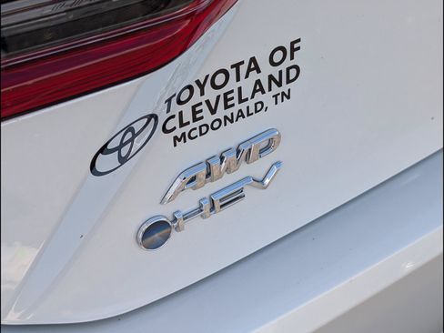 Used 2025 Toyota Camry XSE AWD/4WD image 9