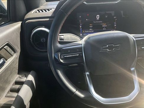 Used 2023 Chevrolet Colorado Z71 image 17