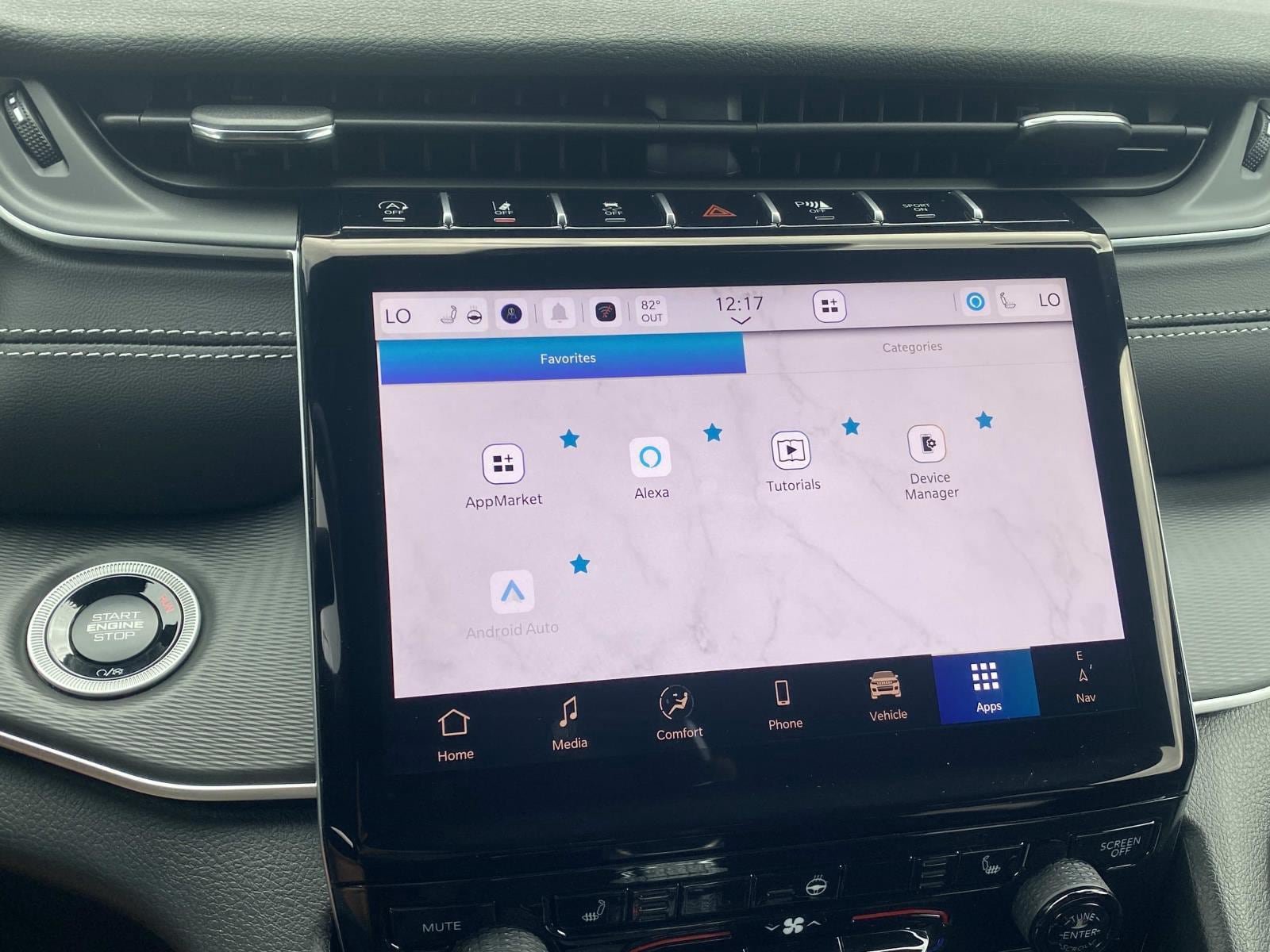 New 2027 Jeep Grand Cherokee Laredo X RWD image 15