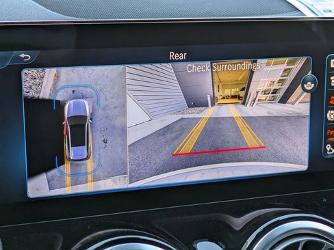 New 2025 Mercedes-Benz GLB 35 AMG 4MATIC image 14