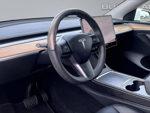 Used 2023 Tesla Model Y Long Range AWD/4WD image 14