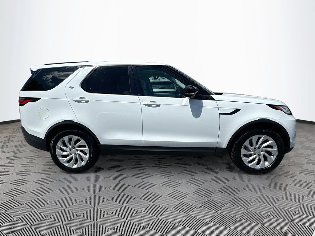 Used 2025 Land Rover Discovery S AWD/4WD image 5