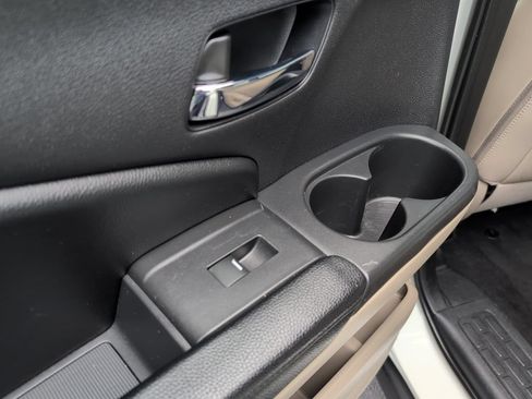 Used 2017 Honda Pilot Touring image 32