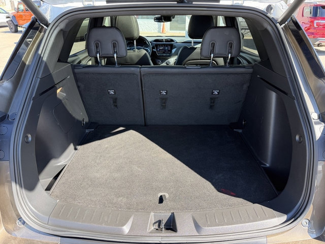 Used 2022 Chevrolet TrailBlazer ACTIV w/ Sun and Liftgate Package FWD image 6
