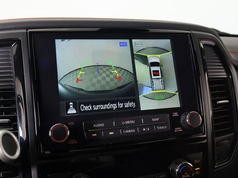 Used 2023 Nissan Titan PRO-4X w/ Pro-4x Convenience Package image 6