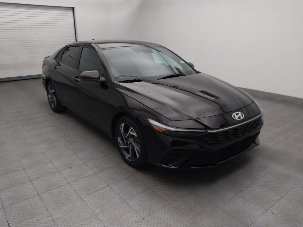 Used 2025 Hyundai Elantra Sport FWD image 13