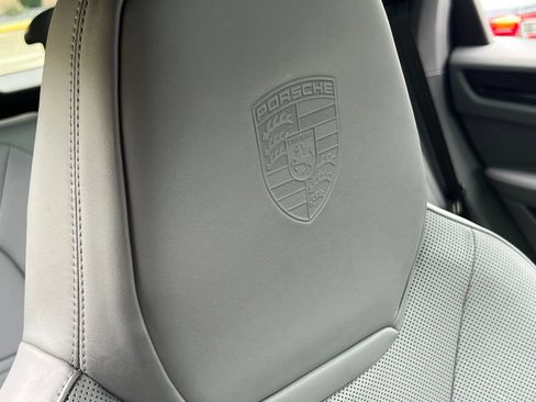 Certified 2023 Porsche Cayenne AWD/4WD image 43