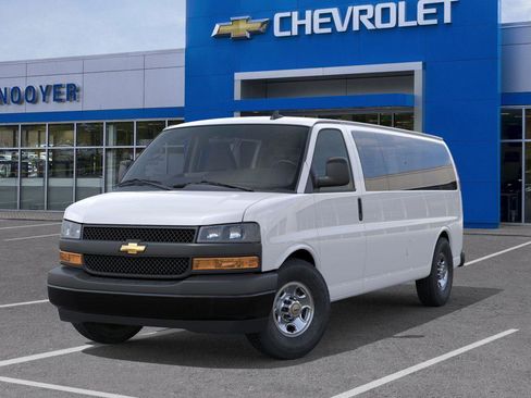 New 2025 Chevrolet Express 3500 LS image 6