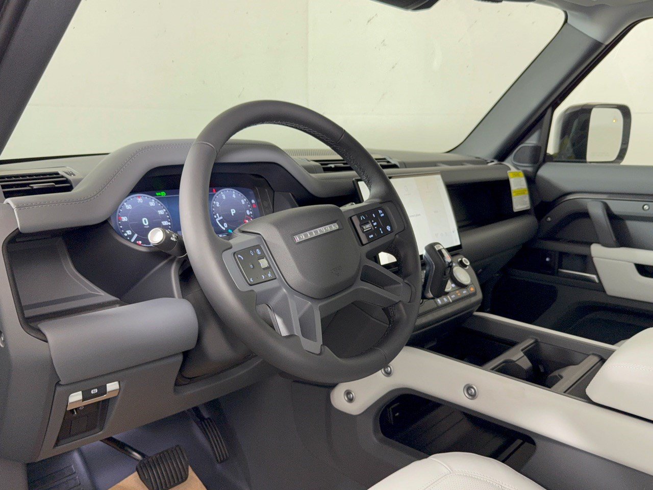 New 2026 Land Rover Defender 110 S AWD/4WD image 4
