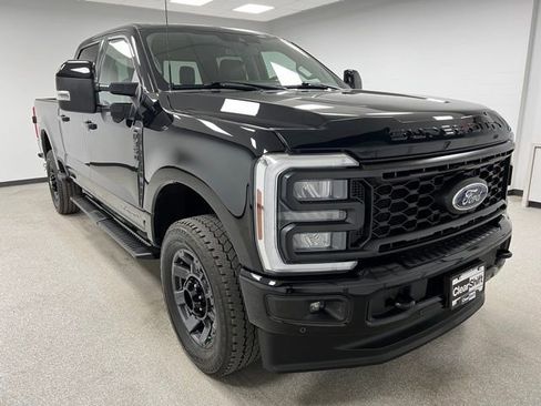Used 2024 Ford F350 Lariat w/ Lariat Ultimate Package AWD/4WD image 2