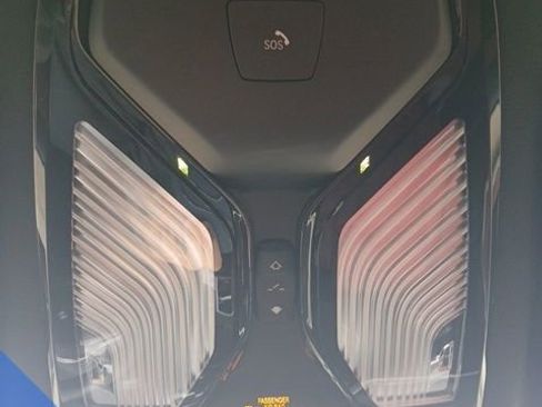 Certified 2024 BMW 330i Sedan w/ M Sport Package image 28