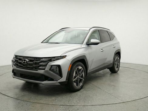 Used 2025 Hyundai Tucson SEL AWD/4WD image 3