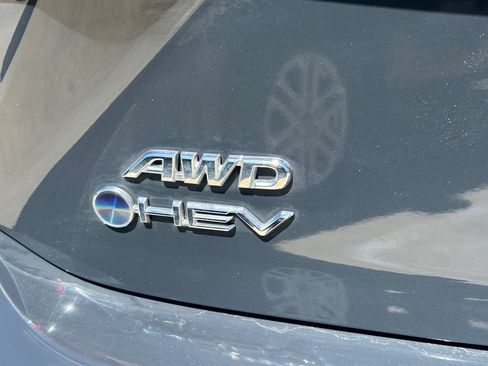 Used 2025 Toyota Camry LE w/ Convenience Package AWD/4WD image 12