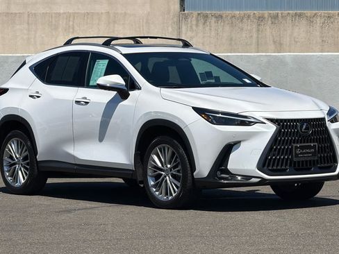 Certified 2025 Lexus NX 350 AWD w/ Accessory Package (A2) image 5