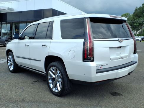 Used 2019 Cadillac Escalade Premium Luxury AWD/4WD image 6