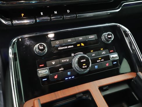 Used 2020 Lincoln Navigator 2WD image 15