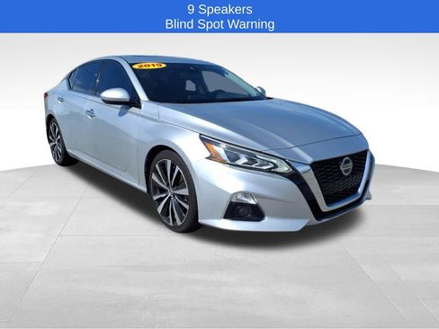 Used 2019 Nissan Altima 2.5 Platinum image 3