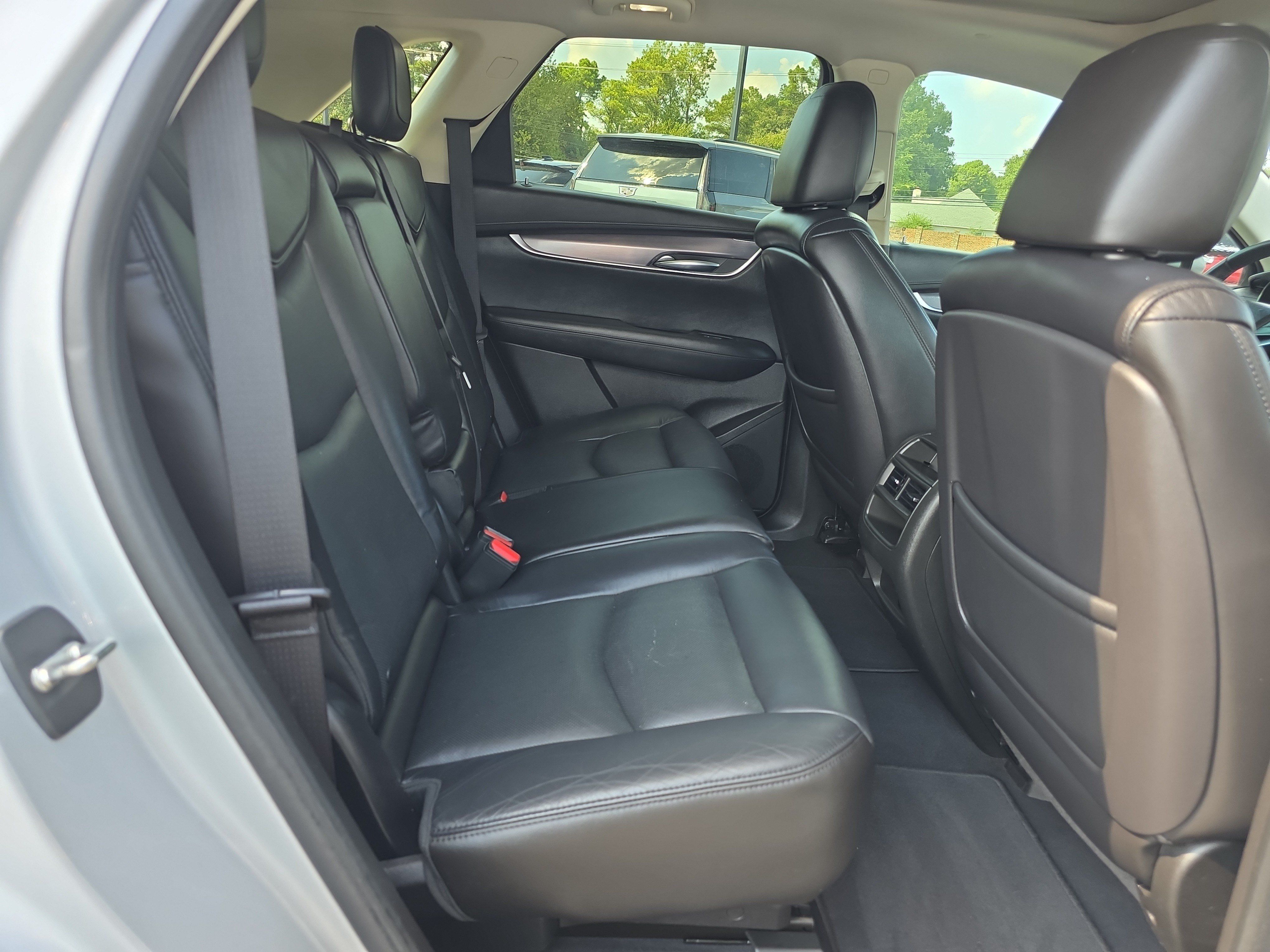 Used 2017 Cadillac XT5 Luxury FWD image 14