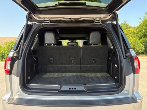 Used 2019 Lincoln Navigator Reserve w/ Cargo Package AWD/4WD image 20