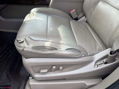 Used 2016 Chevrolet Suburban LT w/ Luxury Package image 21