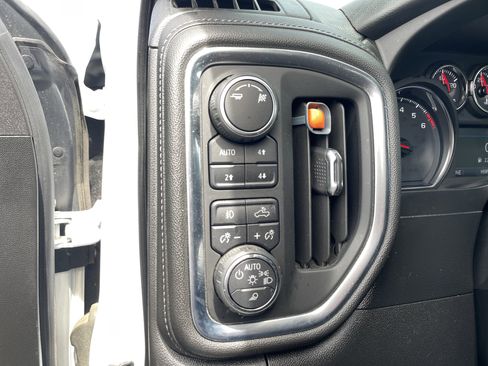 Used 2019 Chevrolet Silverado 1500 RST AWD/4WD image 29