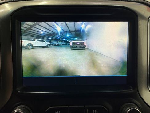 Used 2022 Chevrolet Silverado 2500 LT w/ Convenience Package image 16