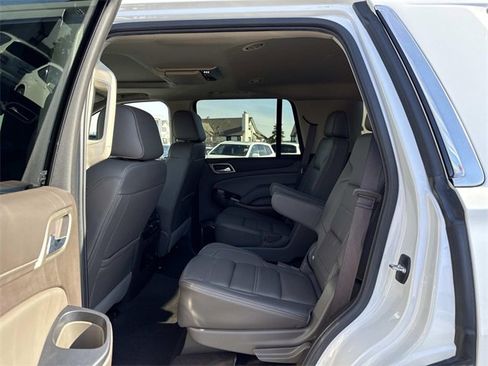 Used 2020 GMC Yukon Denali w/ Denali Premium Package image 12