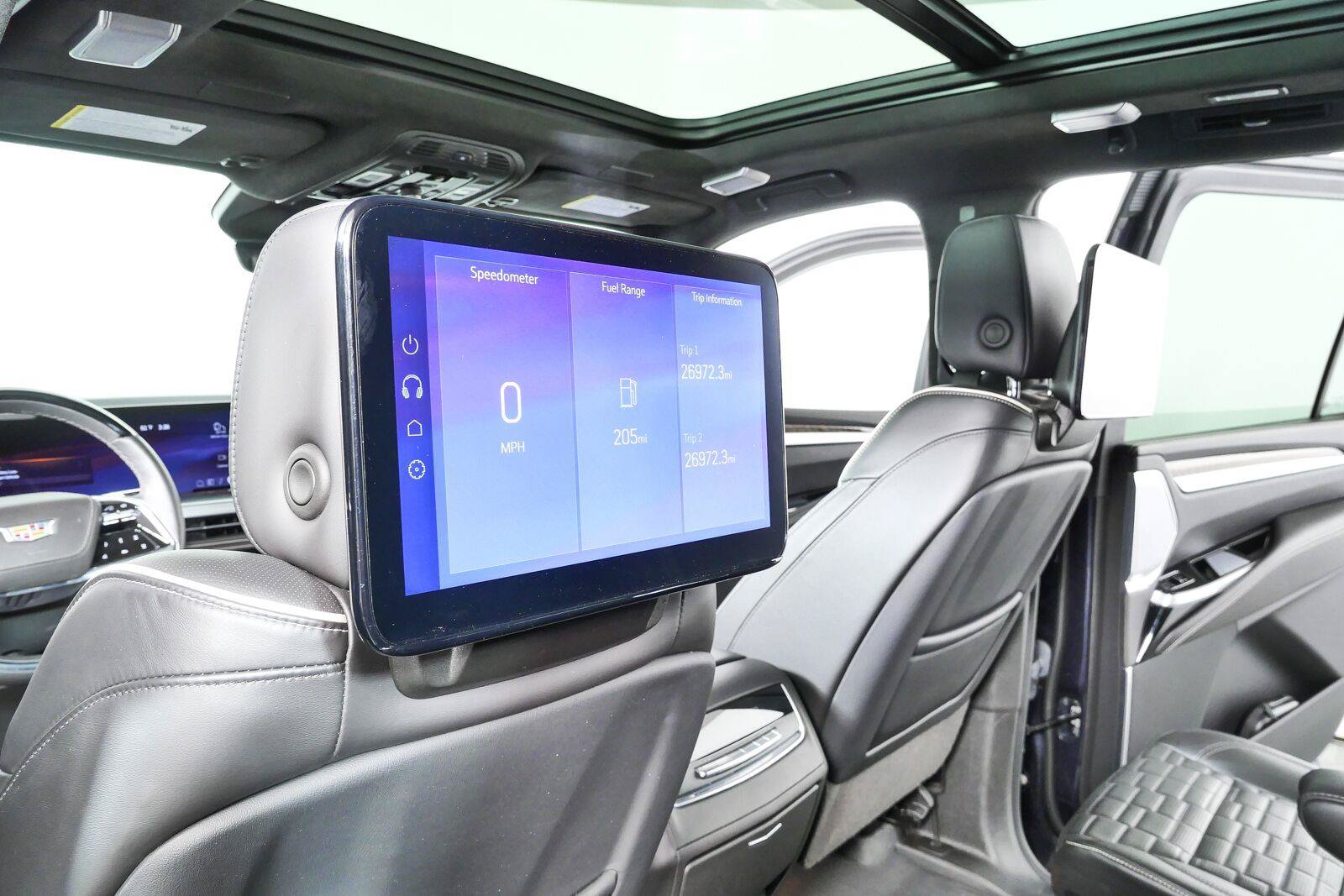 Used 2025 Cadillac Escalade ESV Sport Platinum w/ LPO, ONYX Package AWD/4WD image 21