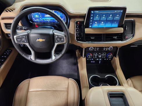 Used 2024 Chevrolet Tahoe Premier AWD/4WD image 48
