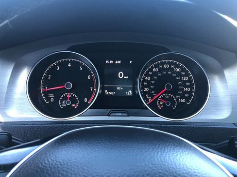 Used 2016 Volkswagen Golf Limited Edition FWD image 12