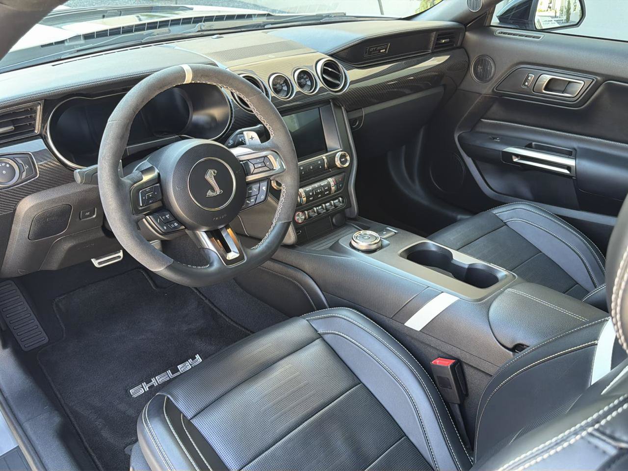 Used 2021 Ford Mustang Shelby GT500 w/ Technology Package RWD image 29
