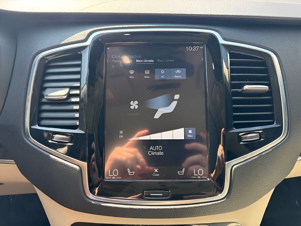 Used 2018 Volvo XC90 T6 Momentum AWD/4WD image 21