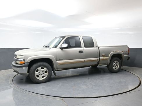 Used 2001 Chevrolet Silverado 1500 LS w/ Firm Ride Suspension Pkg AWD/4WD image 7