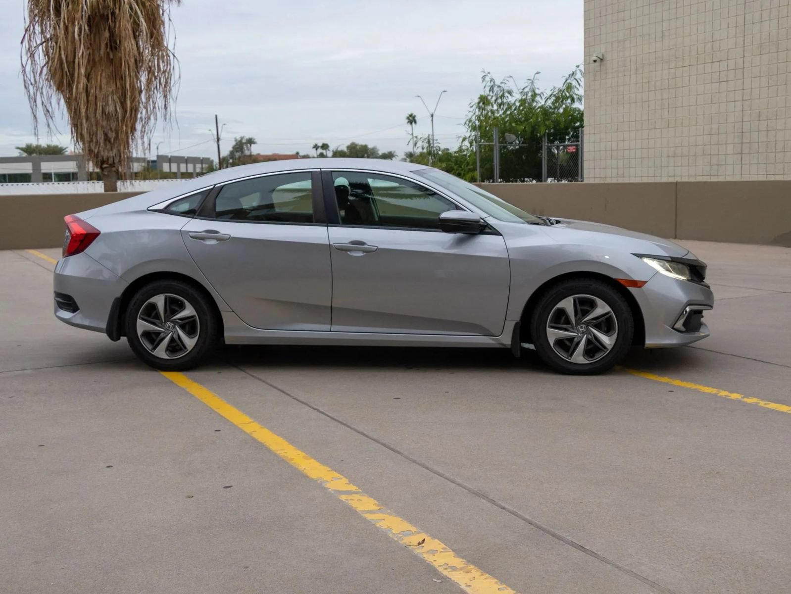 Used 2019 Honda Civic LX image 4