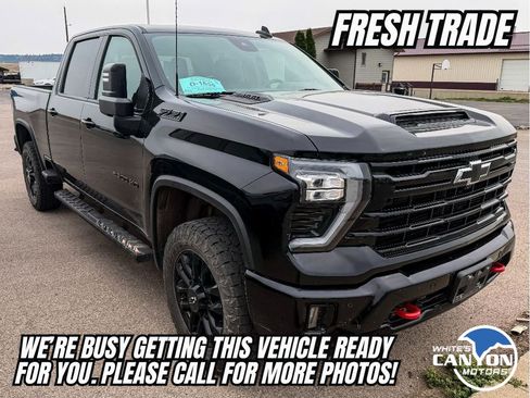 Used 2025 Chevrolet Silverado 2500 LTZ w/ Trail Boss Package AWD/4WD image 5