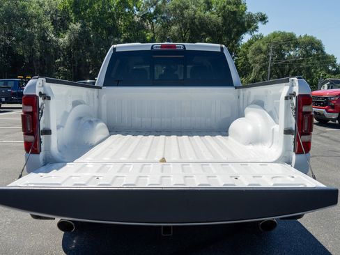 Used 2022 RAM 1500 Laramie AWD/4WD image 9