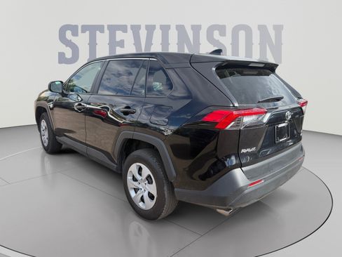 Used 2025 Toyota RAV4 LE AWD/4WD image 3