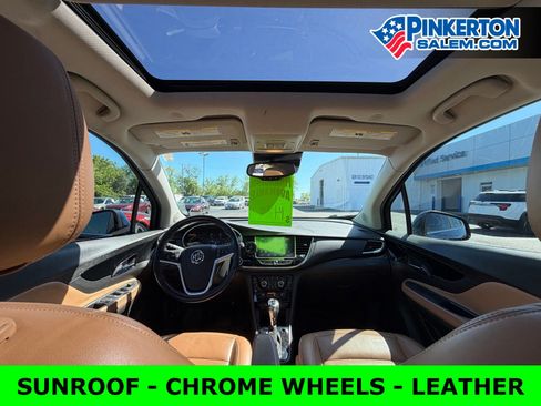 Used 2019 Buick Encore Essence w/ Experience Buick Package FWD image 5